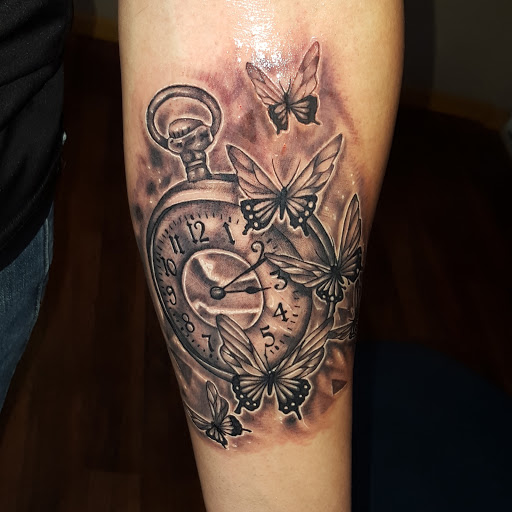 Tattoo Shop «Clovis Ink Tattoo», reviews and photos, 91 W Shaw Ave, Clovis, CA 93612, USA