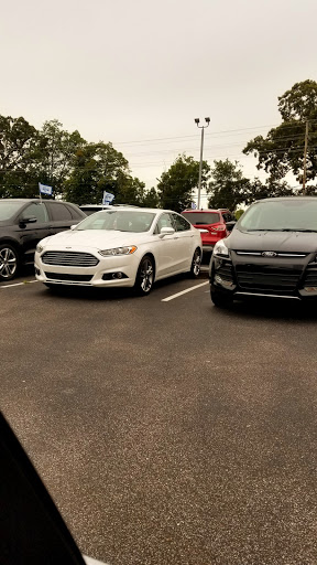 Car Dealer «Landers Ford», reviews and photos, 2082 W Poplar Ave, Collierville, TN 38017, USA