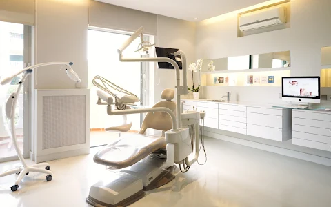 Γρηγοριάδη & Κούτσουρη We Dental Clinic Kifisia - Οδοντιατρική κλινική image