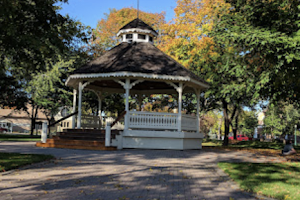 Chaska City Square Park image