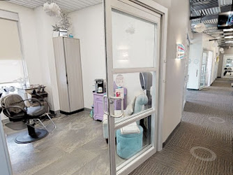 Sola Salon Studios