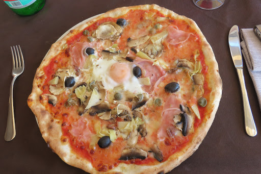 La Pergola | Ristorante Pizzeria & Sushi in Murta Maria, Provincia di Sassari
