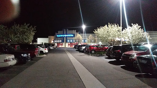 Movie Theater «MJR Waterford Digital Cinema 16», reviews and photos, 7501 Highland Rd, Waterford Twp, MI 48327, USA