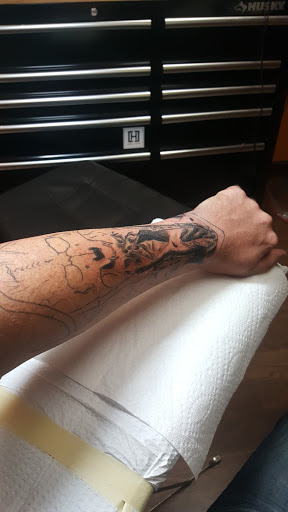Tattoo Shop «Art & Soul Tattoo», reviews and photos, 6021 S Westnedge Ave, Portage, MI 49002, USA