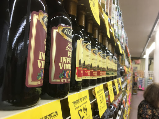 Grocery Store «La Casa Del Pueblo Inc.», reviews and photos, 1810 S Blue Island Ave, Chicago, IL 60608, USA