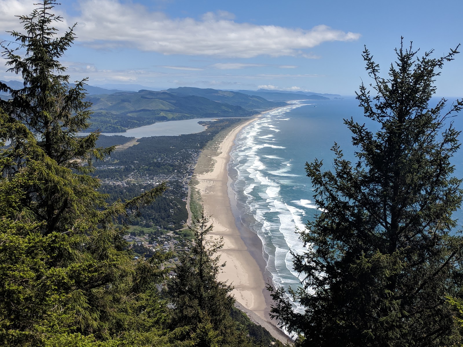 Foto di Manzanita Beach e l'insediamento