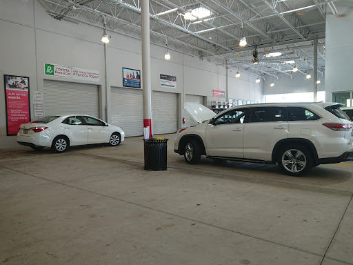 Toyota Dealer «AutoNation Toyota Weston», reviews and photos, 4050 Weston Rd, Davie, FL 33331, USA