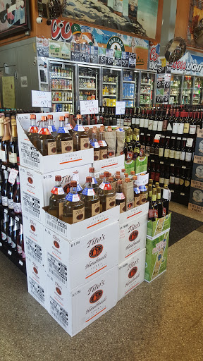 Liquor Store «Broadway Liquors», reviews and photos, 2860 Broadway, Oakland, CA 94611, USA