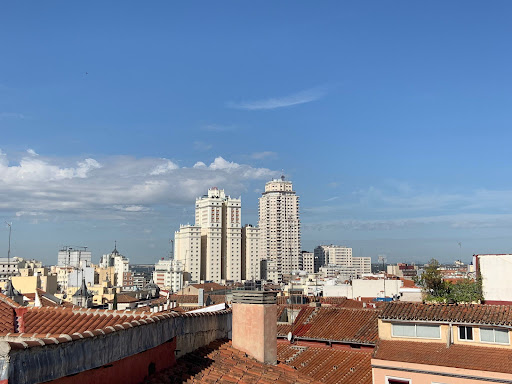 Agencia Inmobiliaria Activa Casa Estudio Tribunal en Madrid