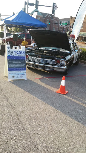 Car Wash «Busse Car Wash and Detail Center», reviews and photos, 113 E Prospect Ave, Mt Prospect, IL 60056, USA