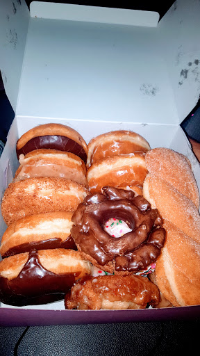 Donut Shop «Los Banos Donut Shop», reviews and photos, 609 W Pacheco Blvd, Los Banos, CA 93635, USA