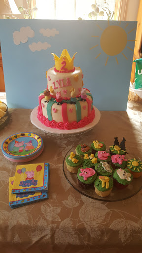 Wedding Bakery «Unique Cake Shoppe», reviews and photos, 103 17 Th St, Bristol, TN 37620, USA