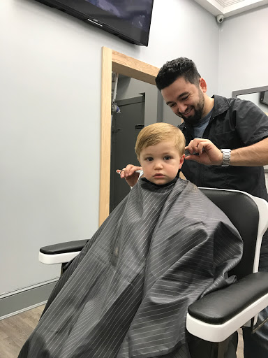 Barber Shop «Hills barber shop», reviews and photos, 7223 Austin St, Forest Hills, NY 11375, USA