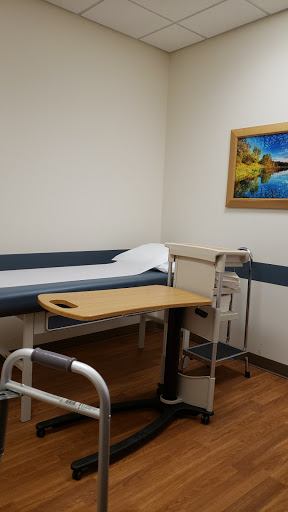 Shopping Mall «Lincolnshire Commons», reviews and photos, 900 Milwaukee Ave, Lincolnshire, IL 60069, USA