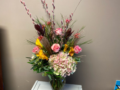 Florist «Country Village Florist and Gifts, Inc.», reviews and photos, 212 E Main St, East Islip, NY 11730, USA