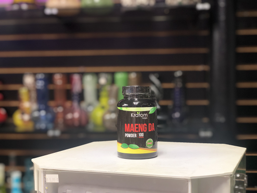 Tobacco Shop «18 Plus Vape & Shop», reviews and photos, 4037 Broadway, Kansas City, MO 64111, USA