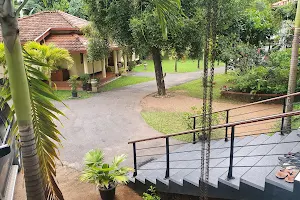 Live In Nature Kandy Villa image