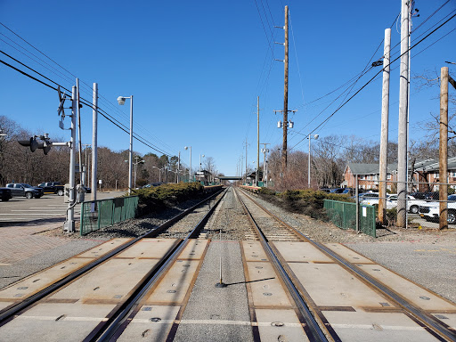 Great River LIRR Station Parking image 2