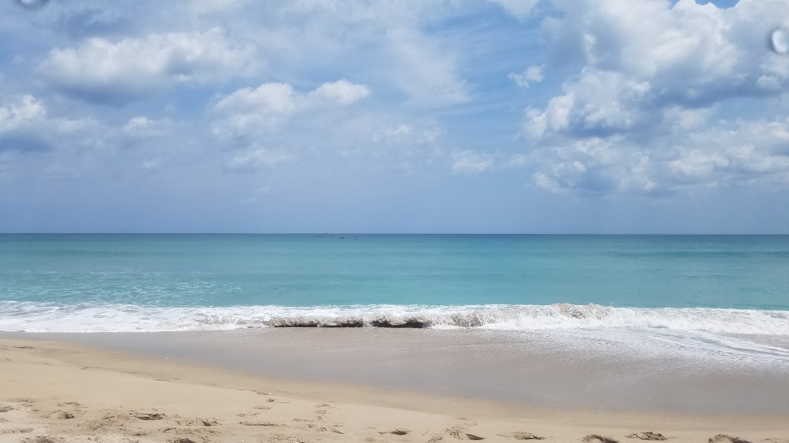 Ambersand beach的照片 具有非常干净级别的清洁度