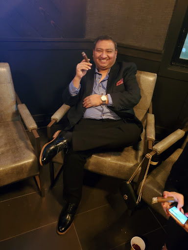 Cigar Shop «The Cigar Lounge», reviews and photos, 1710 Woodfield Rd, Schaumburg, IL 60173, USA