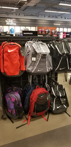 Clothing Store «Nike Factory Store», reviews and photos, 4976 Premium Outlets Way #800, Chandler, AZ 85226, USA