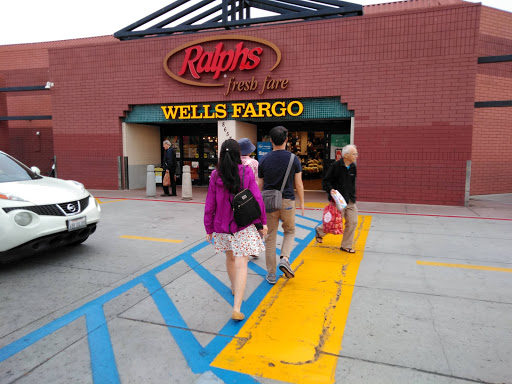 Shopping Mall «La Jolla Village Square», reviews and photos, 8657 Villa La Jolla Dr, La Jolla, CA 92037, USA