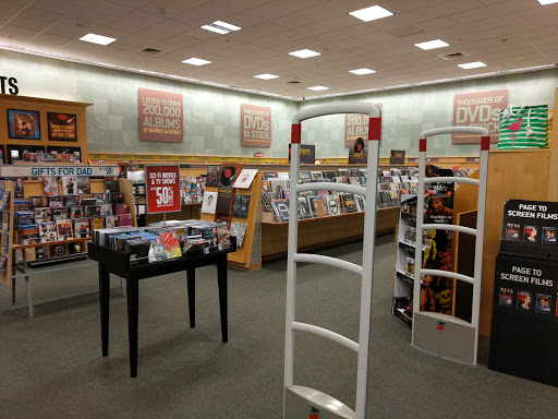 Book Store «Barnes & Noble», reviews and photos, 5101 Main St, Williamsburg, VA 23188, USA