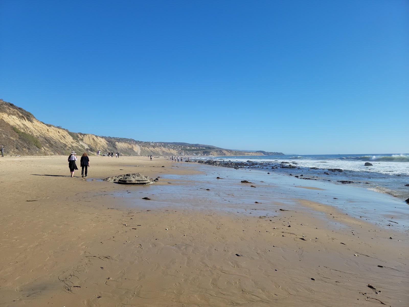 Photo of Crystal Cove Beach with partly clean level of cleanliness