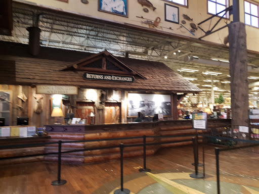 Sporting Goods Store «Bass Pro Shops», reviews and photos, 5000 Katy Mills Cir #415, Katy, TX 77494, USA