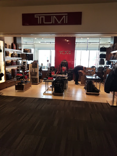 TUMI Store - Philadelphia International Airport