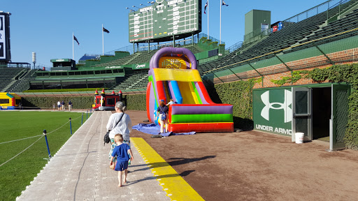Stadium «Wrigley Field», reviews and photos, 1060 W Addison St, Chicago, IL 60613, USA