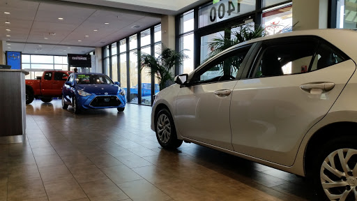 Toyota Dealer «Toyota of Puyallup», reviews and photos, 1400 River Rd, Puyallup, WA 98371, USA