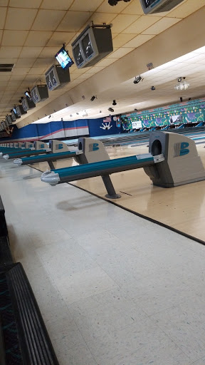 Bowling Alley «Wayne Bowling & Recreation», reviews and photos, 36900 Michigan Ave, Wayne, MI 48184, USA