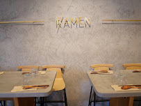 Atmosphère du Restaurant de nouilles (ramen) Yatai Ramen Saint honoré à Paris - n°9