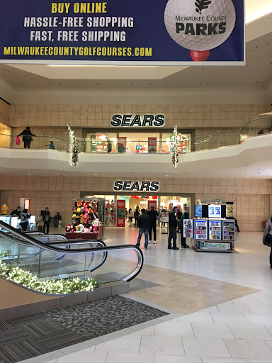 Shopping Mall «Southridge Mall», reviews and photos, 5300 S 76th St, Greendale, WI 53129, USA