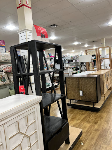 Department Store «T.J. Maxx & HomeGoods», reviews and photos, 103 S Mt Juliet Rd #610, Mt Juliet, TN 37122, USA