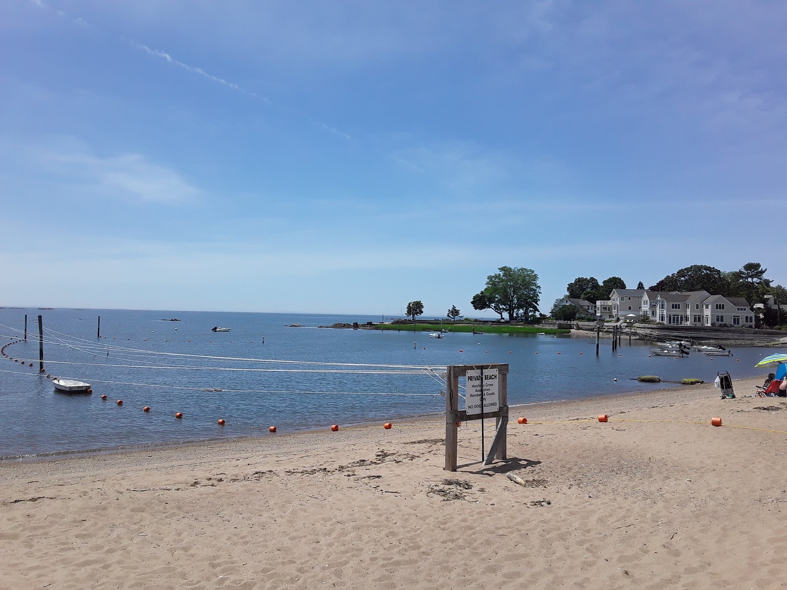 Foto af Hotchkiss Grove Beach med lys sand overflade