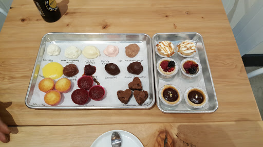 Cake Shop «Cake Life Bake Shop», reviews and photos, 1306 Frankford Ave, Philadelphia, PA 19125, USA