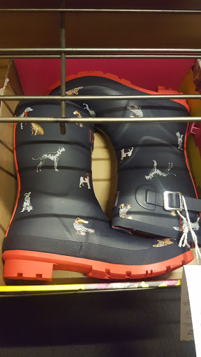 Shoe Store «DSW Designer Shoe Warehouse», reviews and photos, 300 Commons Way, Bridgewater, NJ 08807, USA