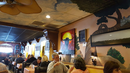 Shopping Mall «Indian Hills Shopping Center», reviews and photos, 2407 W 13th St N, Wichita, KS 67203, USA