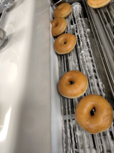 Bakery «Krispy Kreme Doughnuts», reviews and photos, 511 Moosic St, Scranton, PA 18505, USA