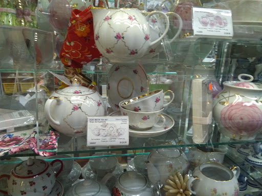 Book Store «St.Petersburg BookStore», reviews and photos, 230 Brighton Beach Ave, Brooklyn, NY 11235, USA