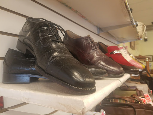 Thrift Store «Restoration Ministries Thrift», reviews and photos, 14950 Dixie Hwy, Harvey, IL 60426, USA