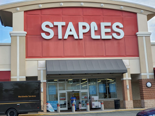 Office Supply Store «Staples», reviews and photos, 7708 Richmond Hwy, Alexandria, VA 22306, USA