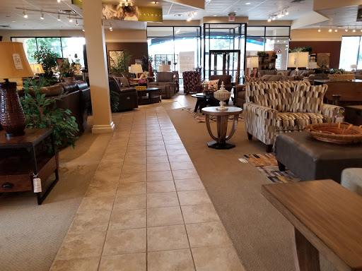Furniture Store «La-Z-Boy», reviews and photos, 13327 Midway Rd, Farmers Branch, TX 75244, USA