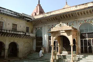 Shri Radha Gopinath Ji Temple, Vrindavan image