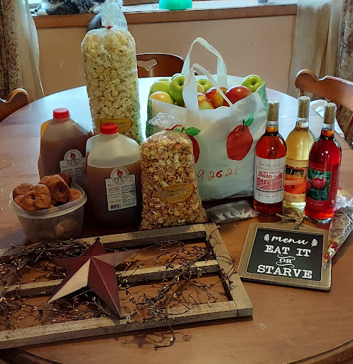 Winery «Apple Barn Orchard & Winery», reviews and photos, W6384 Sugar Creek Rd, Elkhorn, WI 53121, USA