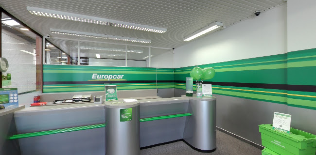 Europcar Charleroi Center - Autoverhuur
