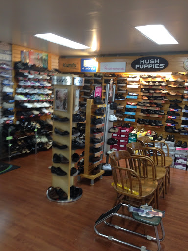 Shoe Store «Shoreline Wide Shoes», reviews and photos, 7621 Lake Ballinger Way, Edmonds, WA 98026, USA