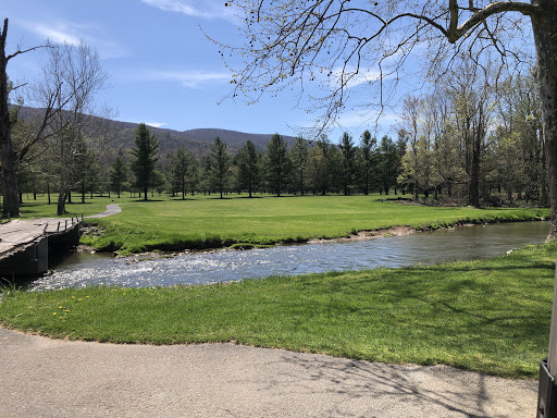 Golf Course «Wolf Creek Golf & Country Club», reviews and photos, 6828 Grapefield Rd, Bastian, VA 24314, USA